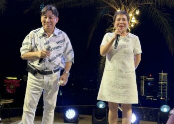 Việt Hương, Đan Trường "kể tội" khiến ông bầu Hoàng Tuấn Thaso trào nước mắt- Ảnh 1.