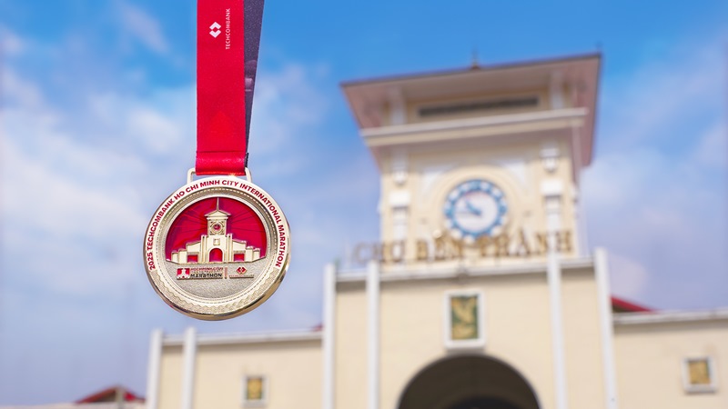 Bộ Race kit cực chất của Giải Marathon Quốc tế Thành phố Hồ Chí Minh Techcombank Mùa thứ 8