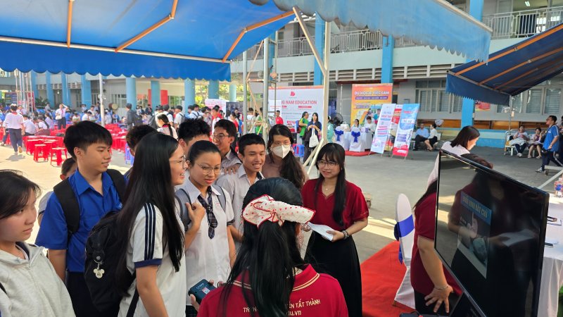 Ngày hội “Hướng nghiệp, Tuyển sinh” lần 14