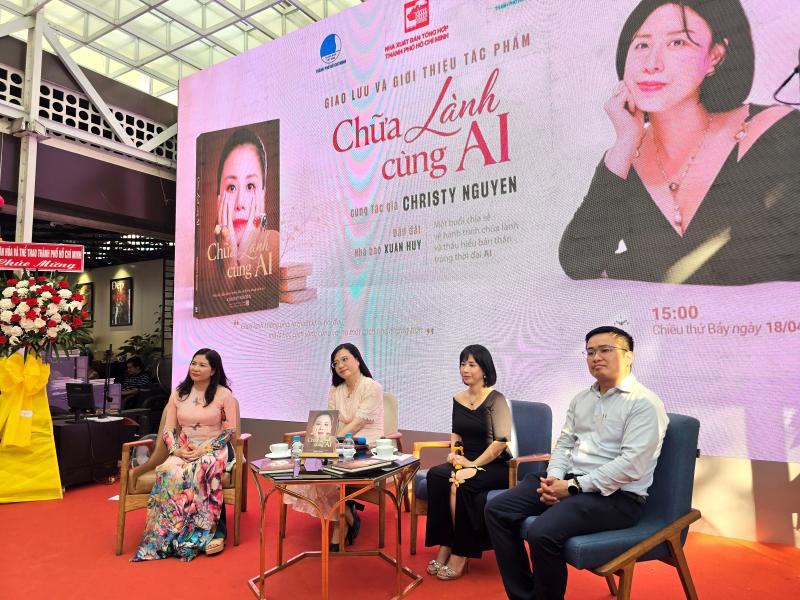 Hành trình 3.000 giờ trò chuyện với AI: Một người phụ nữ tìm lại chính mình