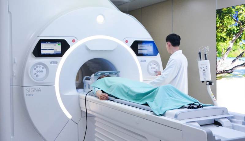 Bệnh viện miền Tây tạo địa chấn ngành y