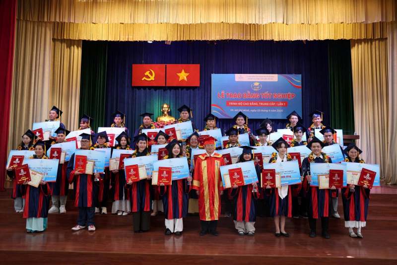 Cuộc “đi săn” nghẹt thở tại giảng đường nghề
