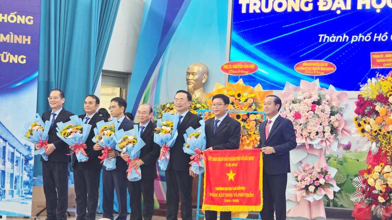 Trường Đại học Thủ Dầu Một tăng tốc xây dựng đại học đổi mới sáng tạo, hội nhập quốc tế