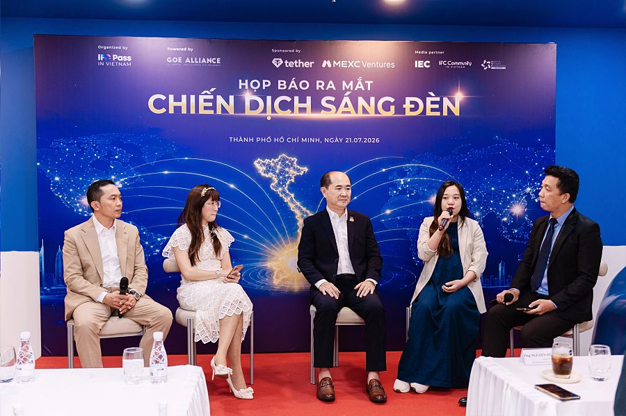 Chiến dịch Sáng Đèn muốn xây dựng cộng đồng 10.000 Builder
