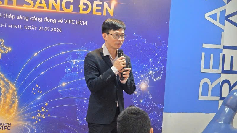 Chiến dịch Sáng Đèn muốn xây dựng cộng đồng 10.000 Builder