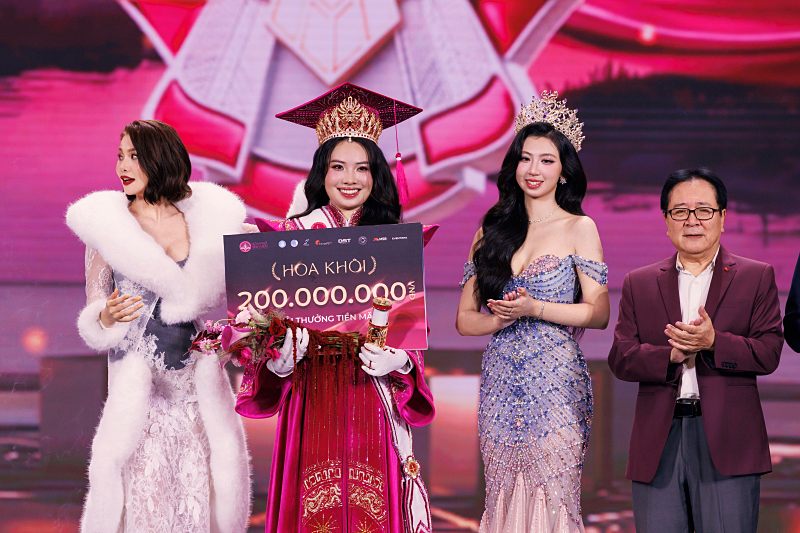Nữ sinh Y Hà Nội đăng quang Hoa khôi Sinh viên 2026