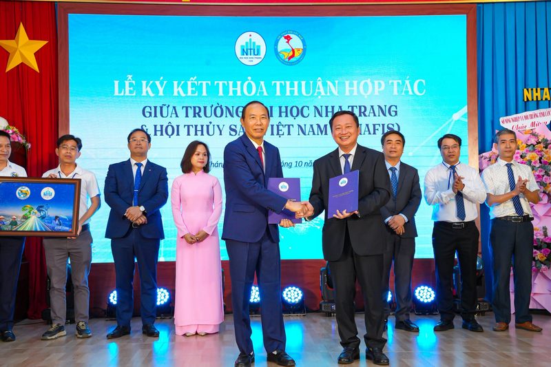 Kết nối nghiên cứu với bài toán kinh tế biển