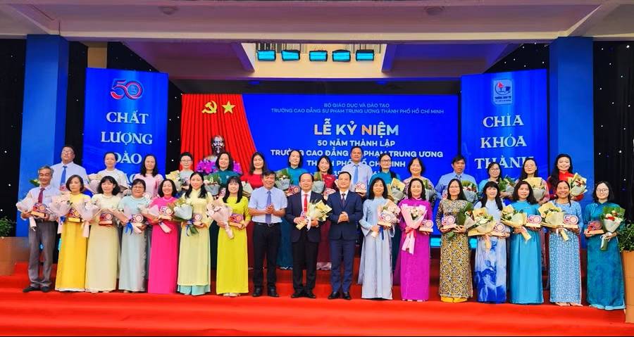 Trường Cao đẳng Sư phạm Trung ương TPHCM: 50 năm vun đắp sự nghiệp trồng người